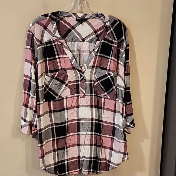 Beautiful Torrid Harper top size 2 NWOT - Picture 1 of 5
